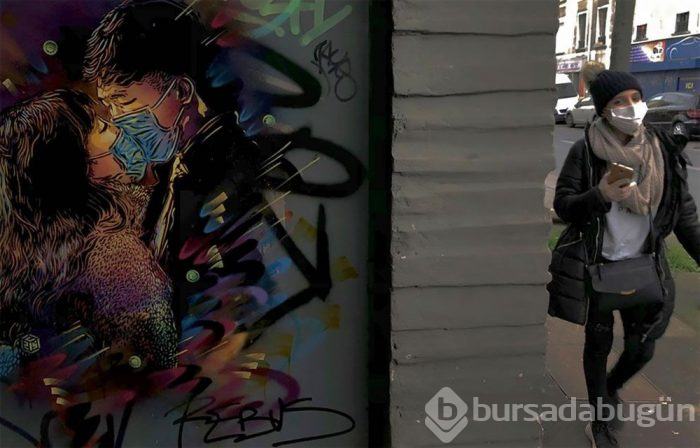 Dünyanın her köşesinden koronavirüs duvar resimleri