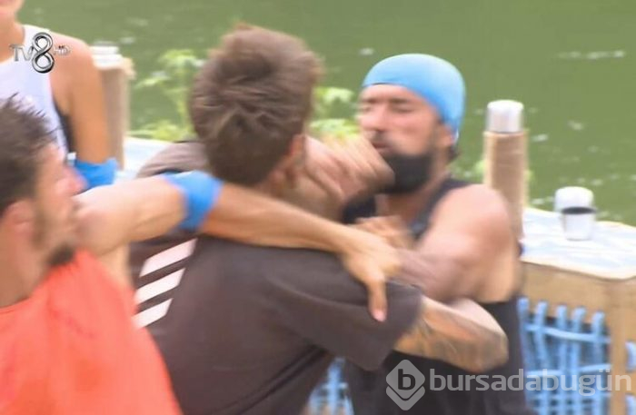 Survivor'da yumruk yumruğa!