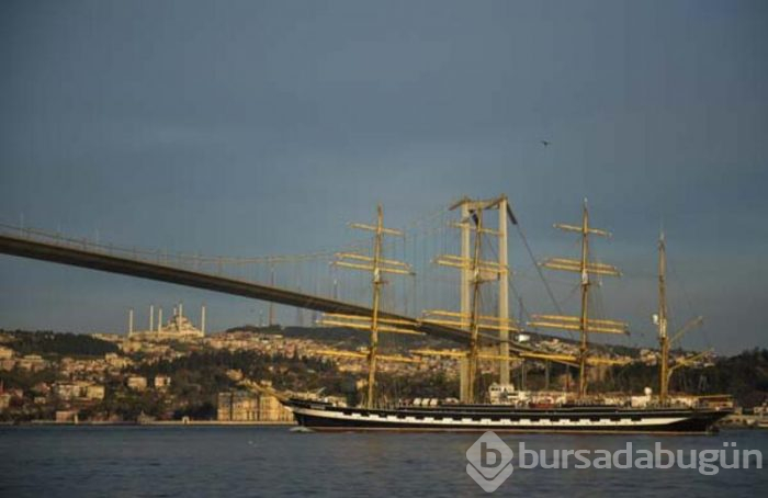 İstanbul Boğazı'ndan böyle geçti