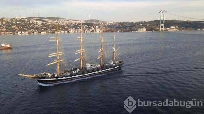 İstanbul Boğazı'ndan böyle geçti