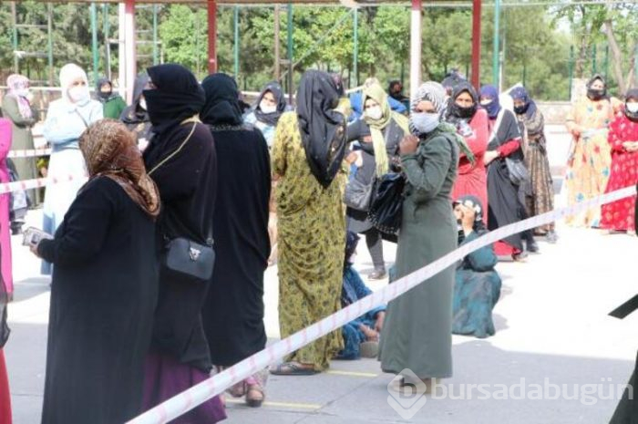 İhtiyaç sahipleri oraya akın etti, kurallara uyuldu!