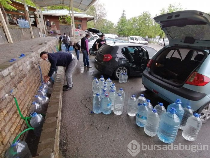 Bursa'da kısıtlama öncesi su kuyruğu