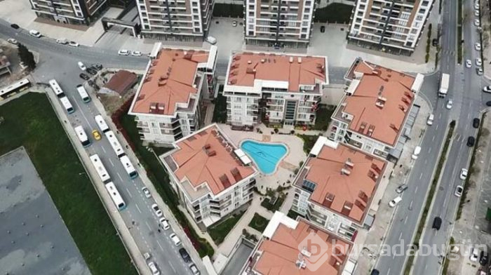 Beylikdüzü'nde çocuklar 23 Nisan'ı pencerelerde kutladı! 