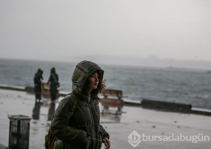 Meteoroloji uyardı! Bir tarafta sağanak bir tarafta fırtına