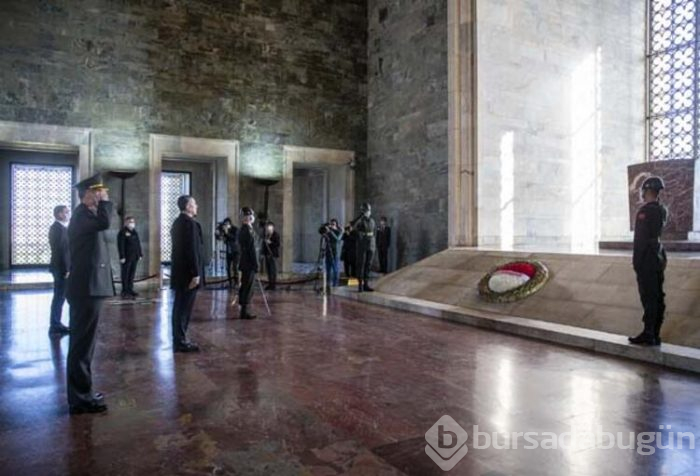 Milli Eğitim Bakanı Ziya Selçuk'tan Anıtkabir ziyareti