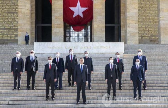 Milli Eğitim Bakanı Ziya Selçuk'tan Anıtkabir ziyareti