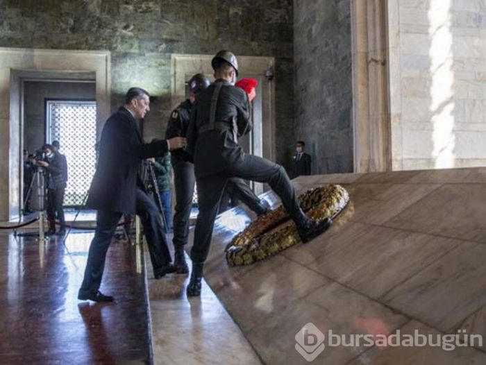 Milli Eğitim Bakanı Ziya Selçuk'tan Anıtkabir ziyareti