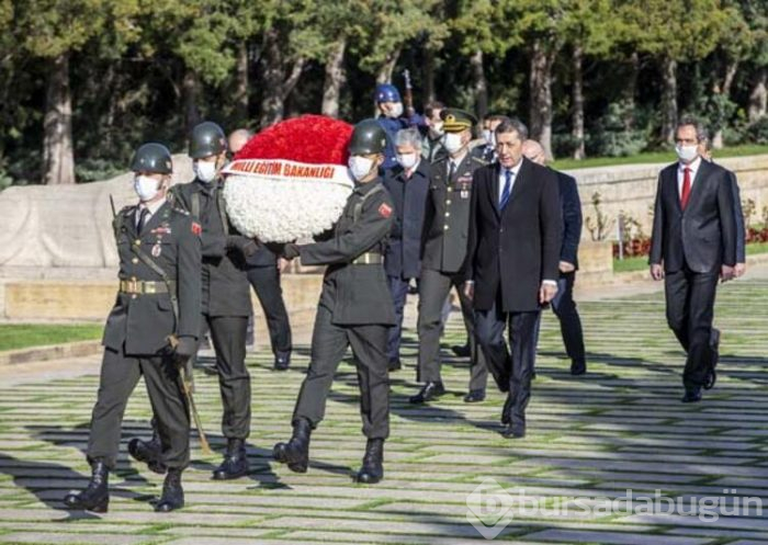 Milli Eğitim Bakanı Ziya Selçuk'tan Anıtkabir ziyareti