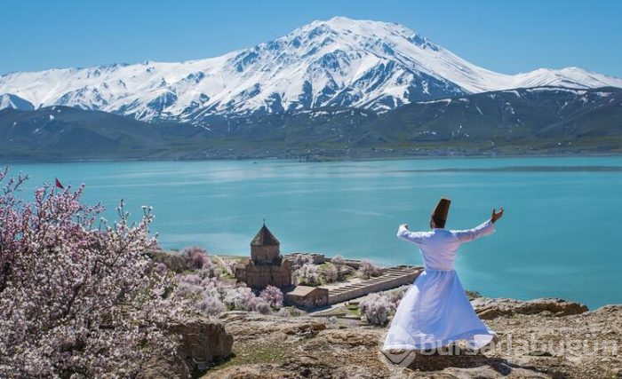 Akdamar Adası'nda huzur veren görüntü