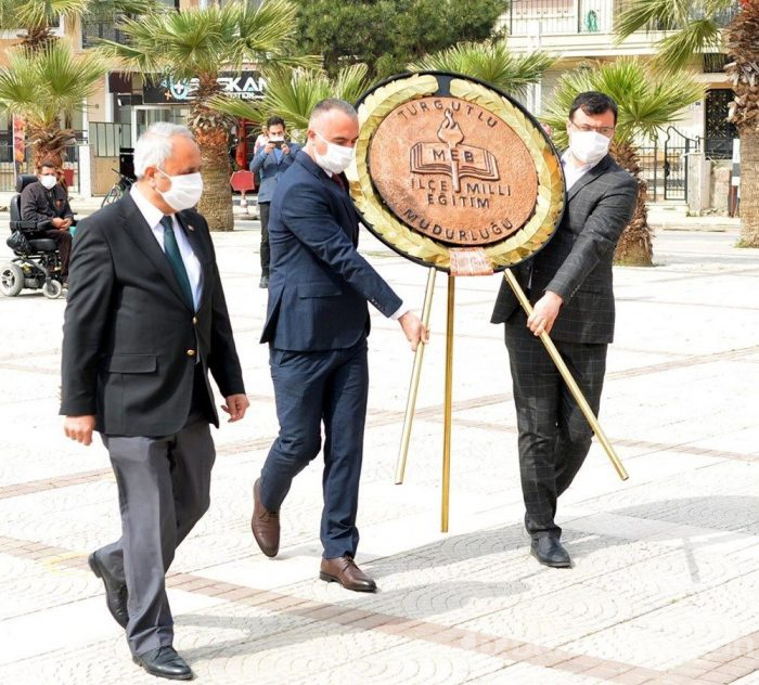 100 çift ayakkabı ile 23 Nisan kutlaması