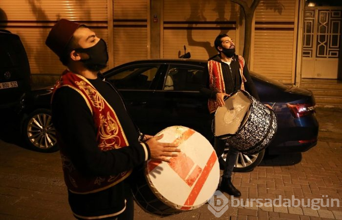 Davulcular mesaiye başladı
