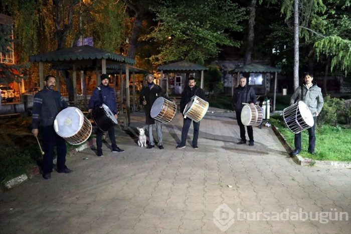 Davulcular mesaiye başladı