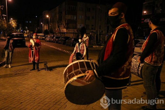 Davulcular mesaiye başladı