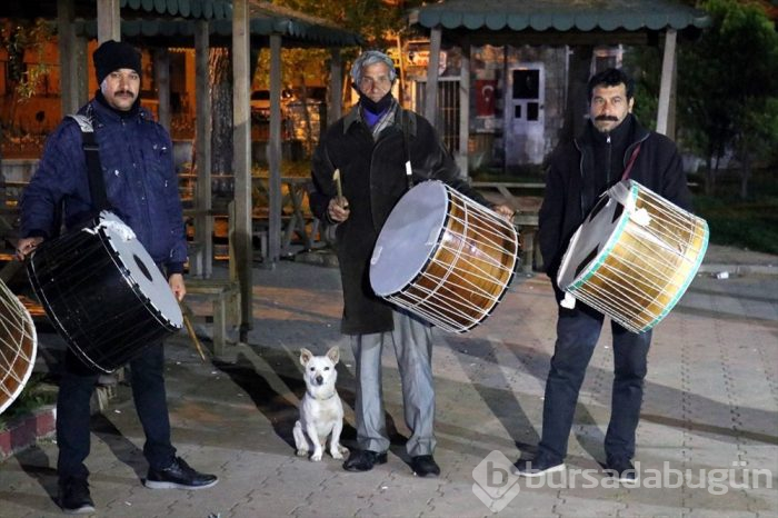 Davulcular mesaiye başladı
