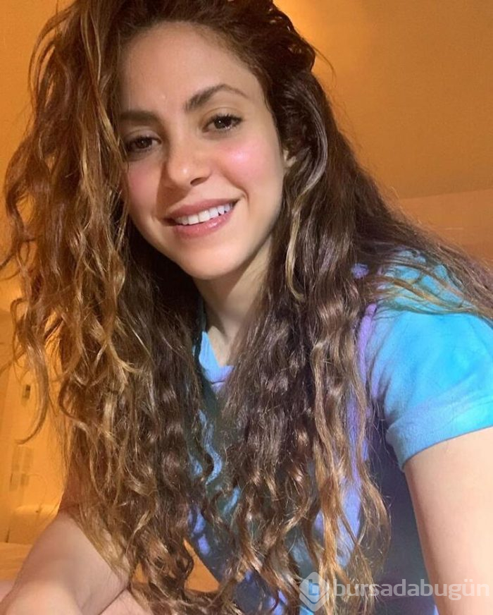 Shakira karantinada boş durmadı, diploma aldı