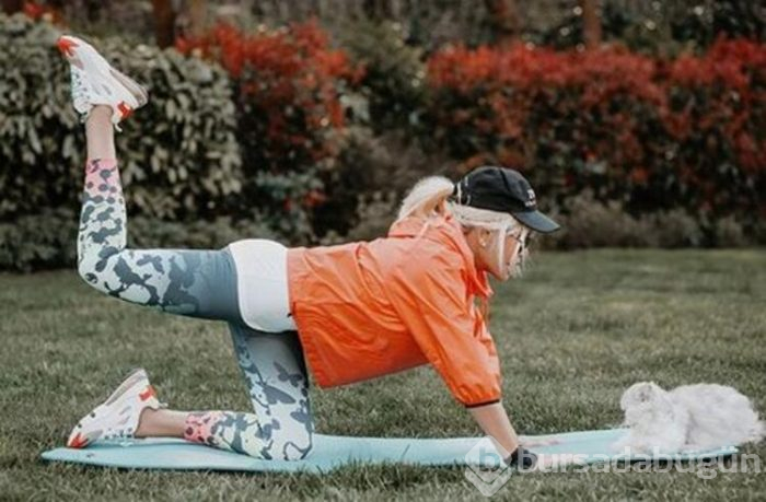 Ajda Pekkan karantinada da sporu bırakmadı! 