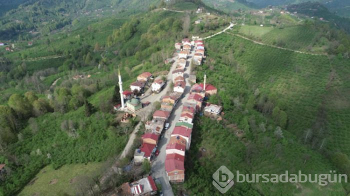 Komşu evlerde 2 dakika farkla iftar açıyorlar