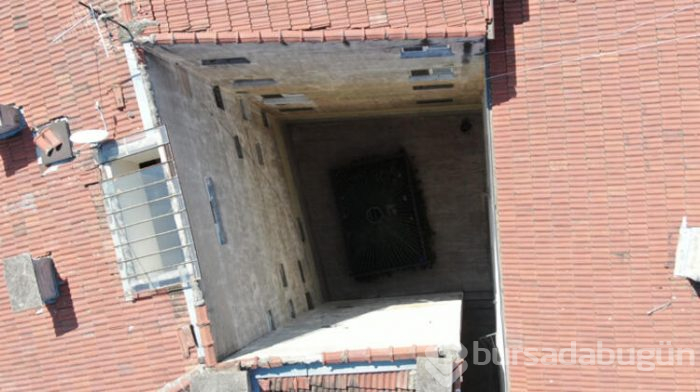 Bursa'da apartman boşluğundaki türbe şaşırttı