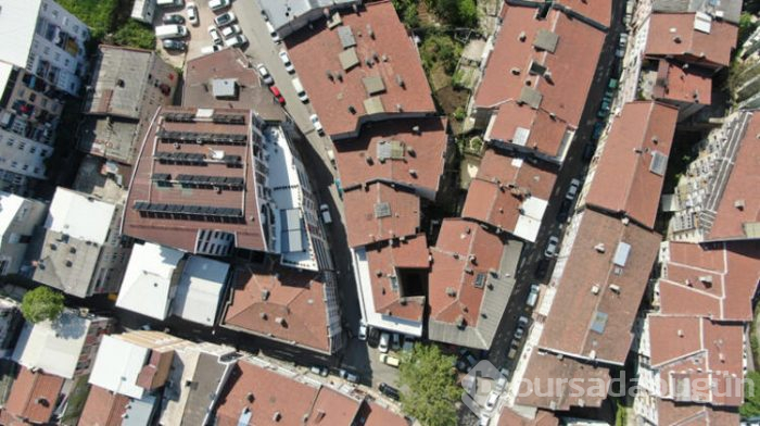 Bursa'da apartman boşluğundaki türbe şaşırttı