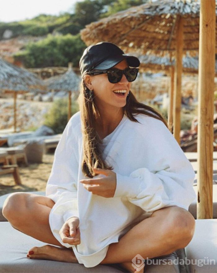 Serenay Sarıkaya'dan açıklamalar 