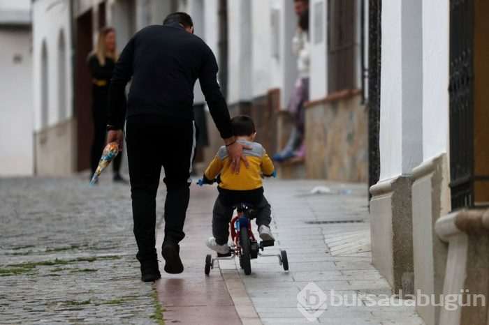 Çocuklar 6 hafta sonra sokakta