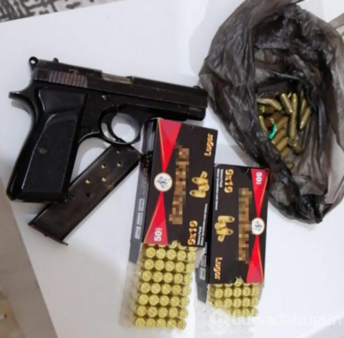 Özel harekat polislerinin katıldığı şafak operasyonu gerçekleşti! 