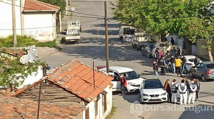Özel harekat polislerinin katıldığı şafak operasyonu gerçekleşti! 