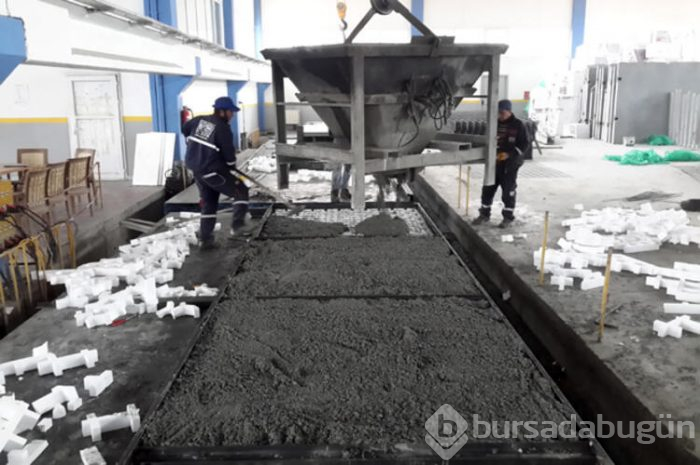 Fırat Üniversitesinde (FÜ) iki akademisyen  "betonarme sandviç plak" geliştirdi.