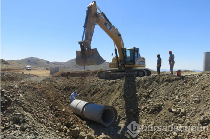 Fırat Üniversitesinde (FÜ) iki akademisyen  "betonarme sandviç plak" geliştirdi.