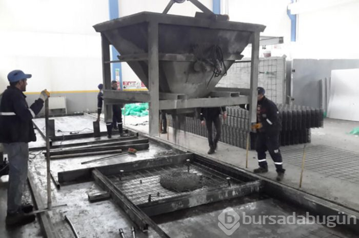 Fırat Üniversitesinde (FÜ) iki akademisyen  "betonarme sandviç plak" geliştirdi.