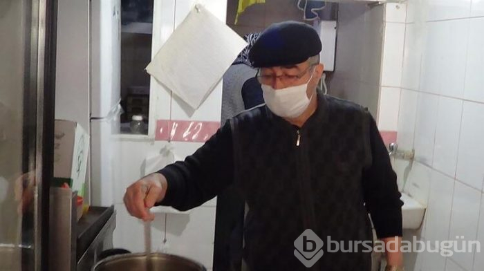 Vazgeçilmez tatlı 'vişneli ekmek kadayıfı'