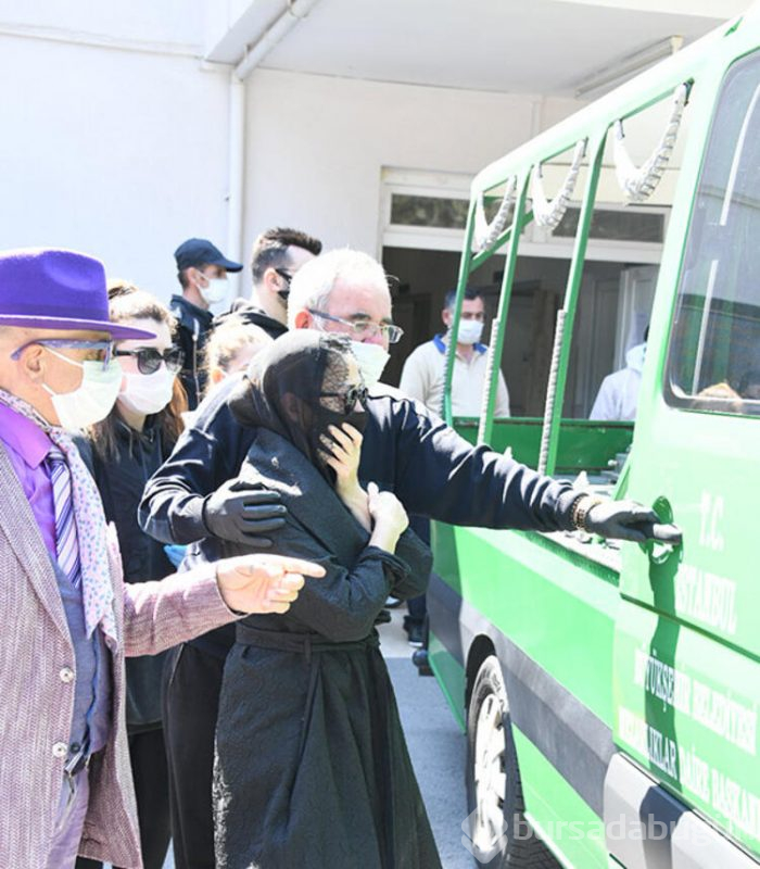 Nur Yerlitaş gözyaşları içinde son yolculuğuna uğurlandı