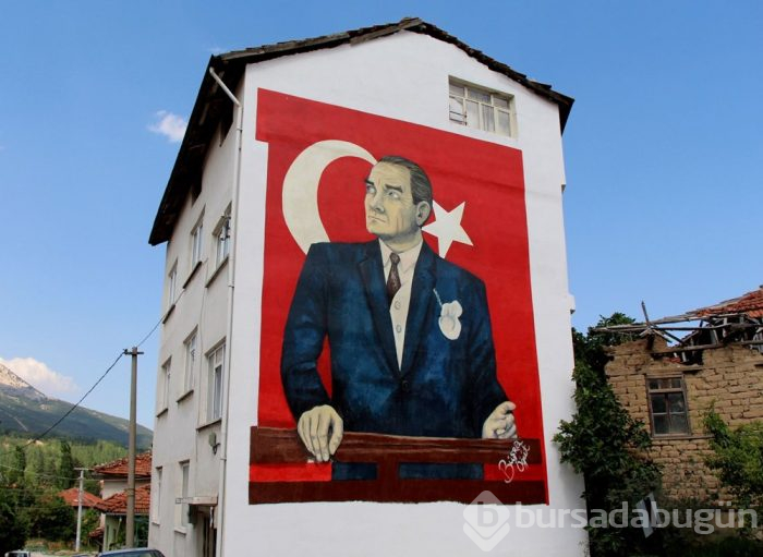Yörük kızı Büşra, imkansızlıklar içinde doğayı resimleriyle süslüyor