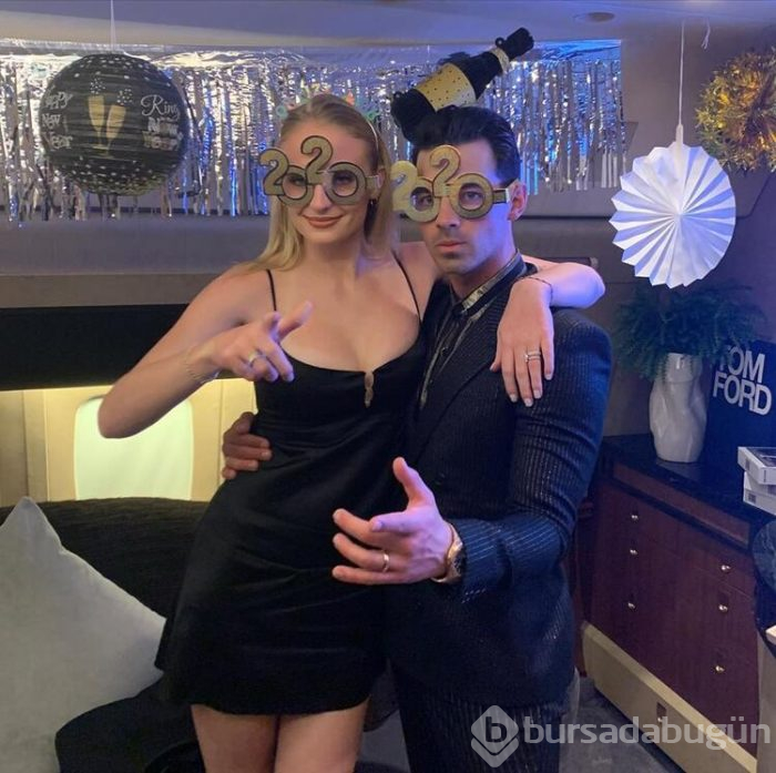  Joe Jonas eşiyle  ilgili çarpıcı açıklamalarda bulundu! 