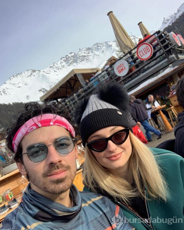  Joe Jonas eşiyle  ilgili çarpıcı açıklamalarda bulundu! 