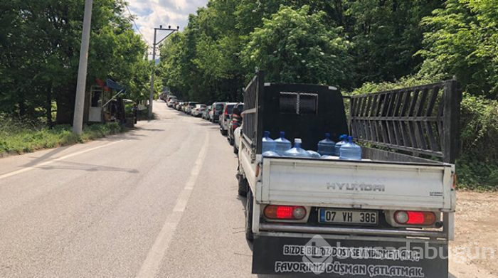 Bursa'da yasak öncesi yine uzun kuyruklar oluştu