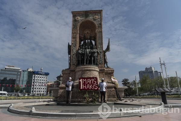 Taksim Cumhuriyet Anıtı'na sendikalardan çelenk