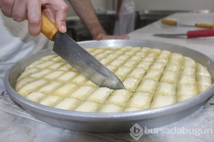 Baklavacılar ne yasak ne de bayram dinliyor