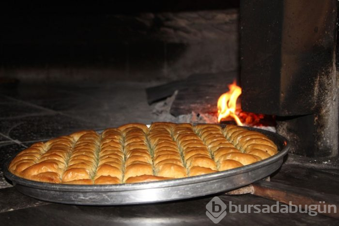 Baklavacılar ne yasak ne de bayram dinliyor