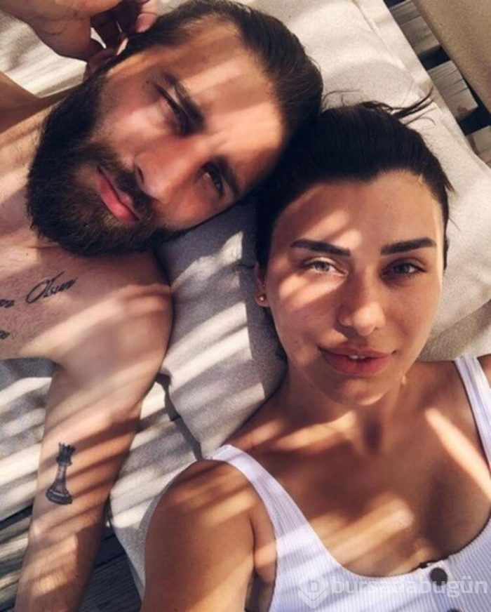 Ebru Şancı ile eşinden aşk pozu 