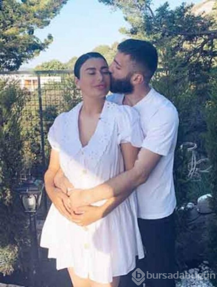 Ebru Şancı ile eşinden aşk pozu 