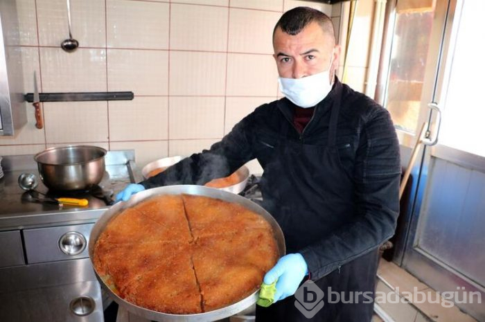 Yozgat'ta iftar sofralarının vazgeçilmezi 'ekmek kadayıfı'
