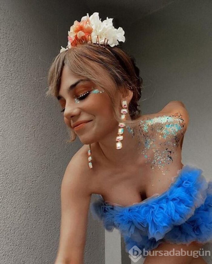 Bahar Şahin yeni yaşını evde kutladı 