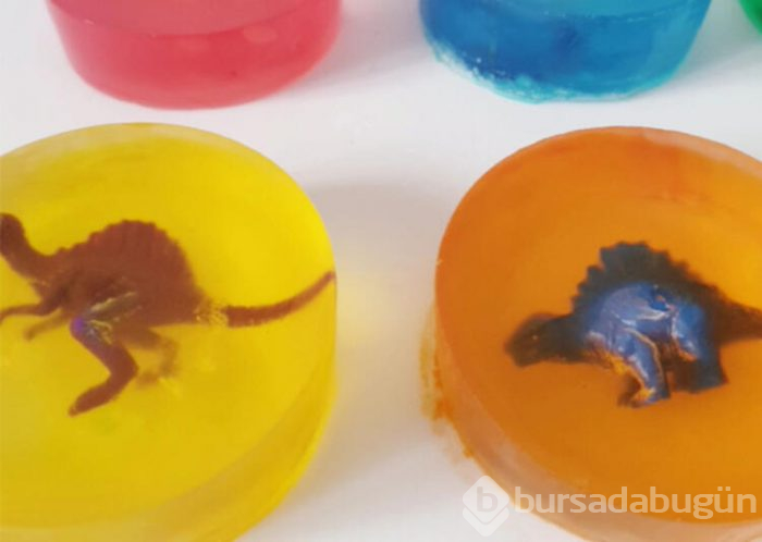 Evde oyuncaklı sabun nasıl yapılır?