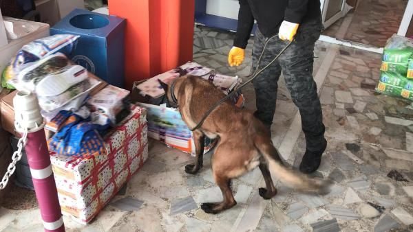 Yardım kolisinde 3 kilo eroin!