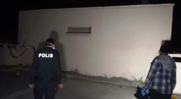 Teras katı bölen duvardan düşen Nazlı, ağır yaralandı