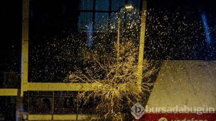 Mayıs ayında akşam saatlerinde lapa lapa kar!