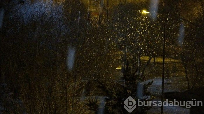 Mayıs ayında akşam saatlerinde lapa lapa kar!