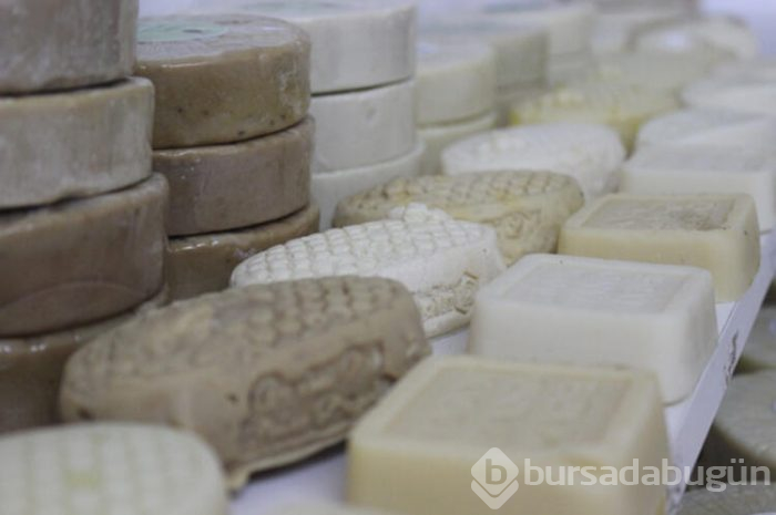 Bursa'da sirkeli sabun yaptı... Siparişlere yetişemiyor!