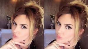Selin Ciğerci'nin canlı yayınında, takipçisi cinsel organını gösterdi